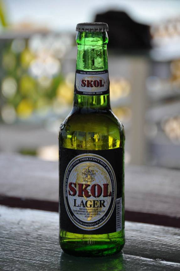 Cerveja homônima da nossa Skol, em St. Kitts, no Caribe